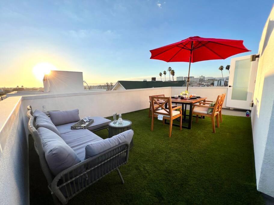 Luxury K-Town Dwelling With Private Rooftop Deck. Los Angeles Kültér fotó
