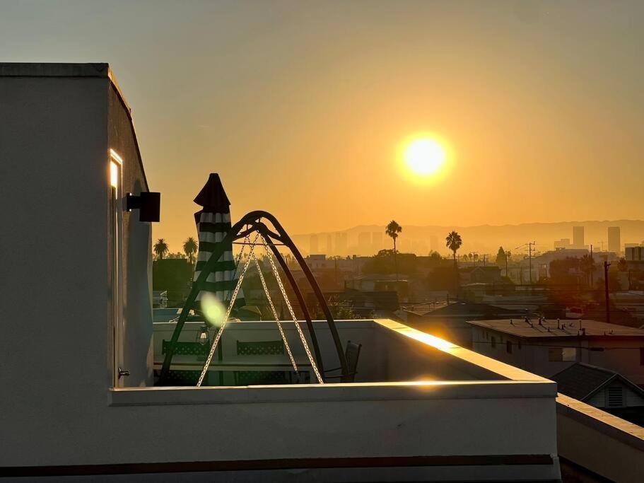 Luxury K-Town Dwelling With Private Rooftop Deck. Los Angeles Kültér fotó