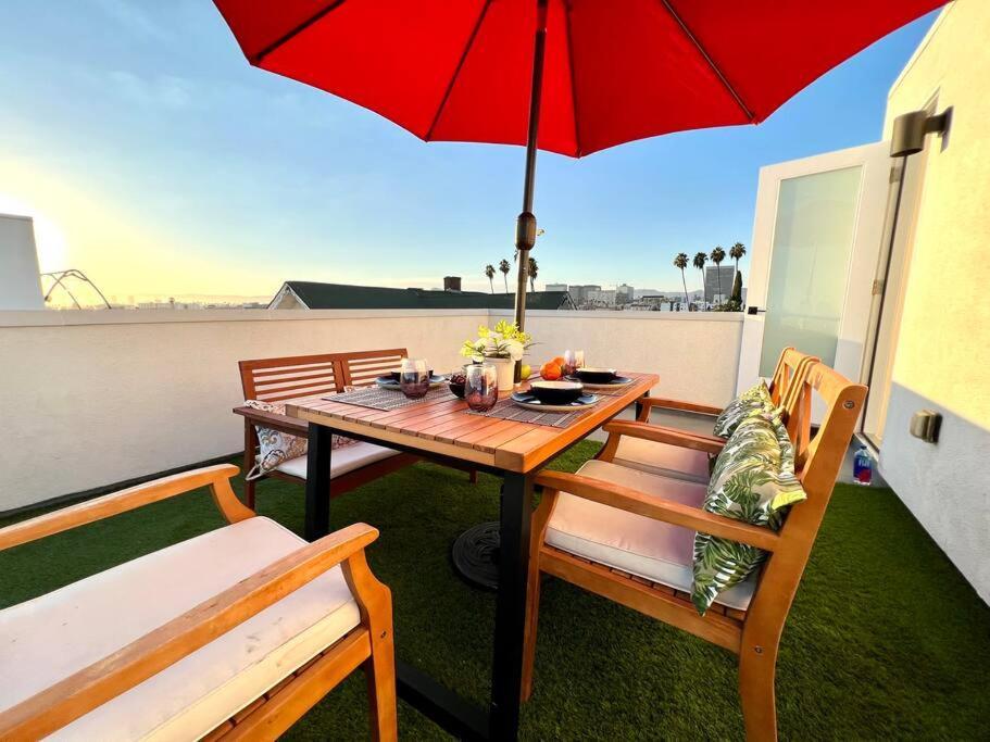Luxury K-Town Dwelling With Private Rooftop Deck. Los Angeles Kültér fotó